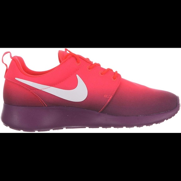 Nike | Roshe Run Sneakers - Picture 2 of 7